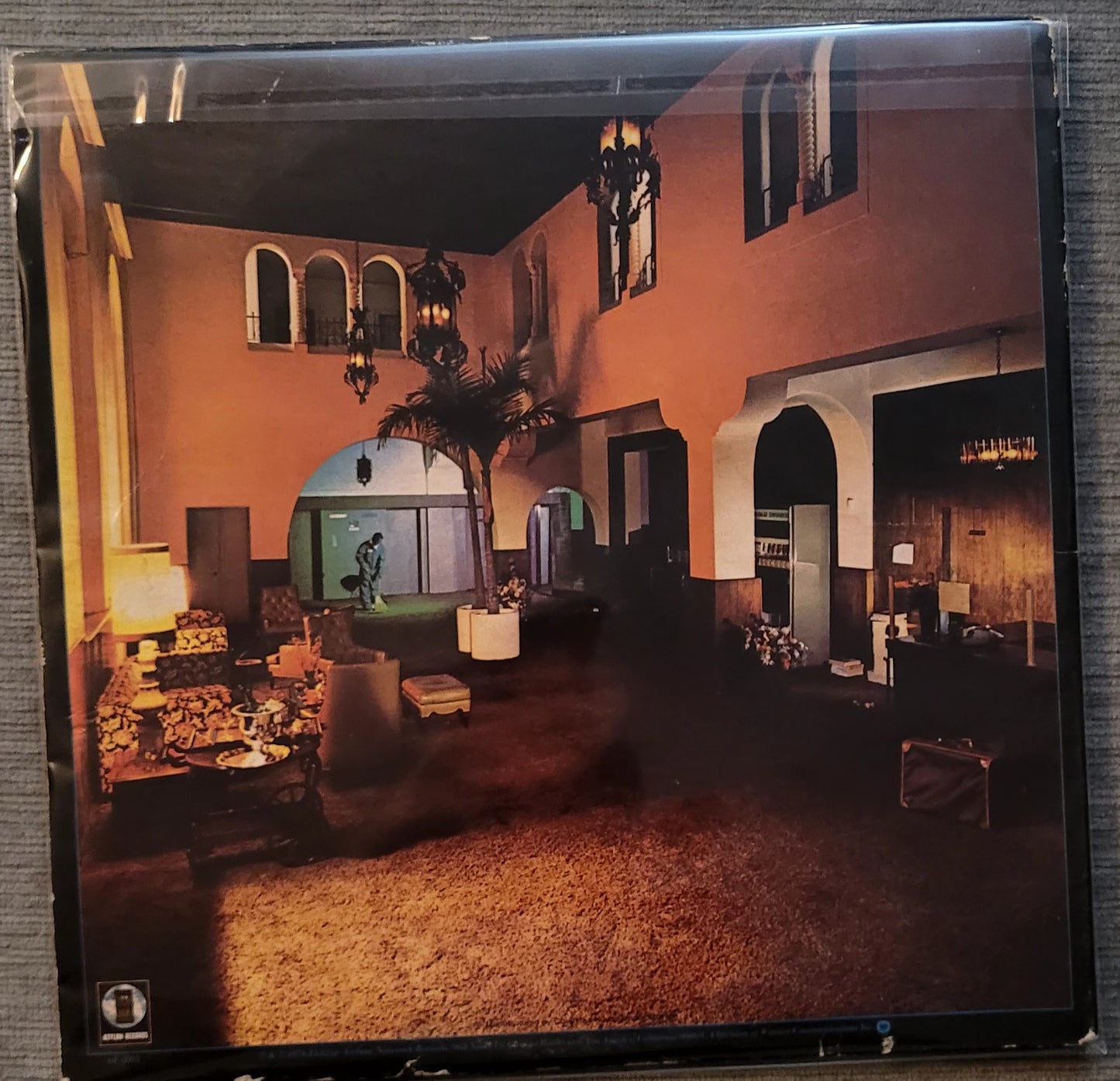 Eagles – Hotel California (used)(1977 Pressing) G+/VG-