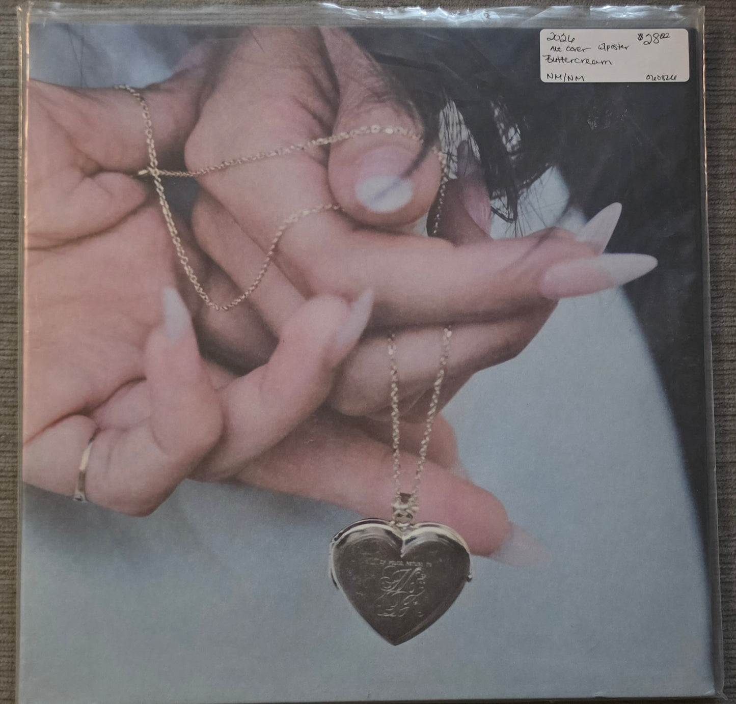 Madison Beer – Locket (used)(2026 Pressing)