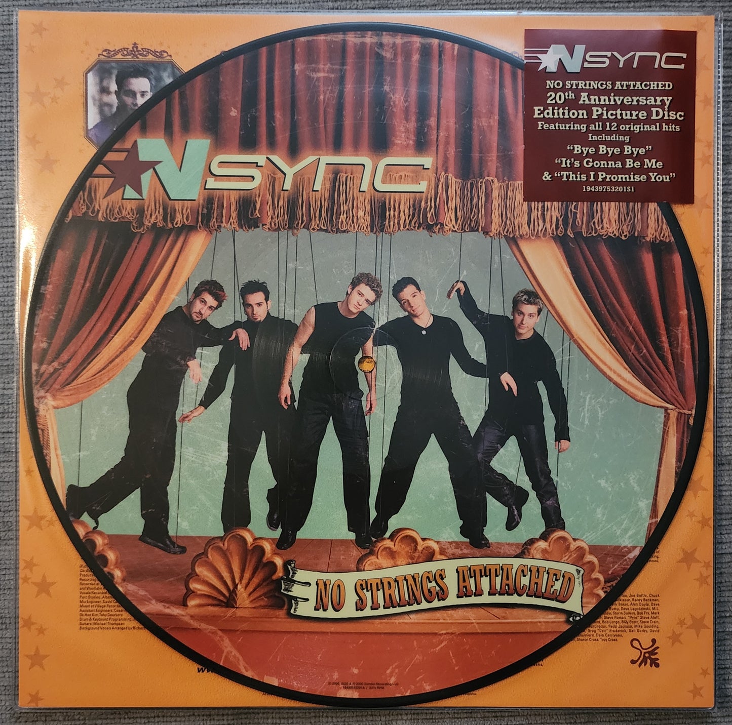 *NSYNC – No Strings Attached (used)(2019 Pressing)